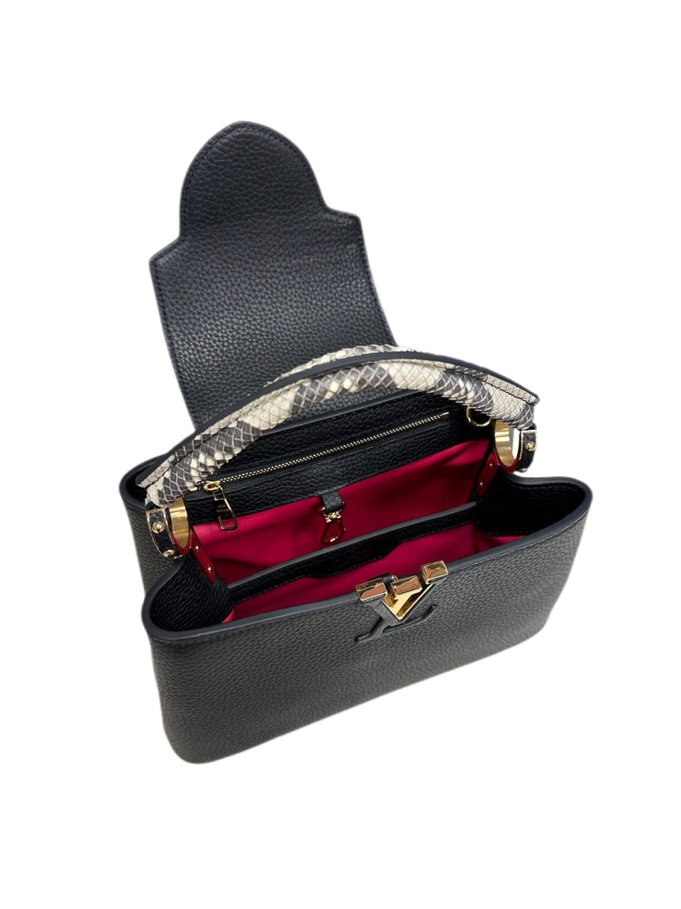 Сумка Louis Vuitton Capucines BB